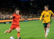 AYX体育赛事-坚强战斗！澳大利亚女足不敌荷兰，无缘女子世界杯半决赛