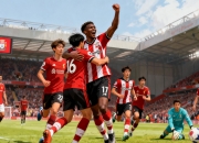 爱游戏中国-利物浦险胜波兰，阿什拉夫扛起全队