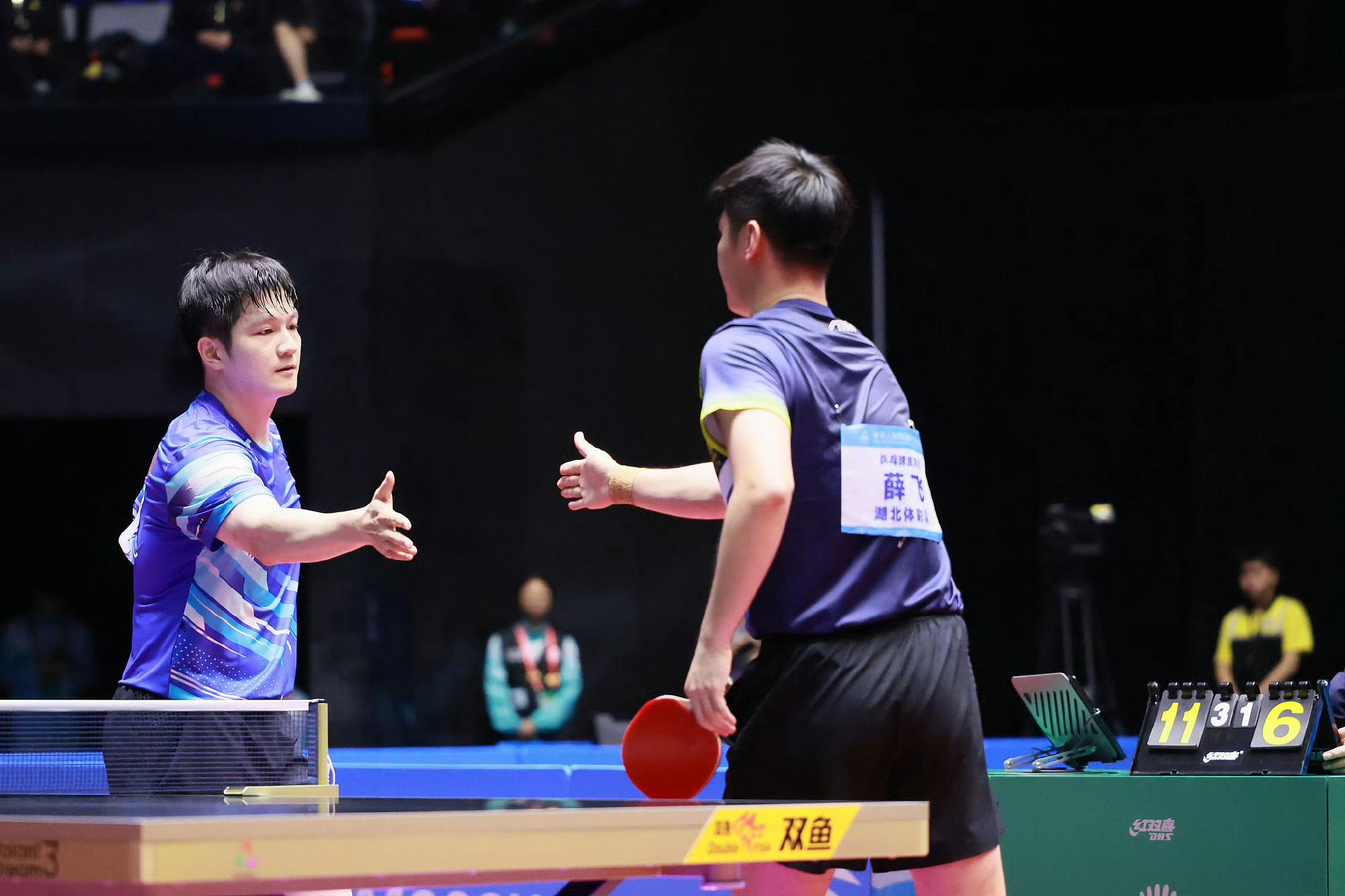 韩国队横扫法国队，樊振东点燃赛场