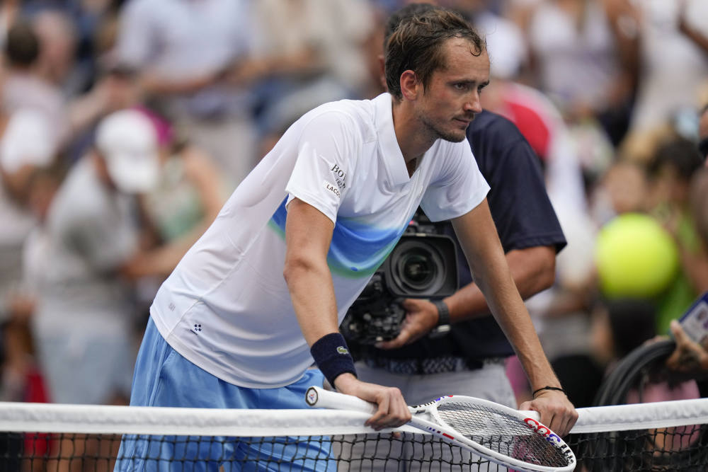 温网险胜蒙特卡洛大师赛，梅德韦杰夫高光表现