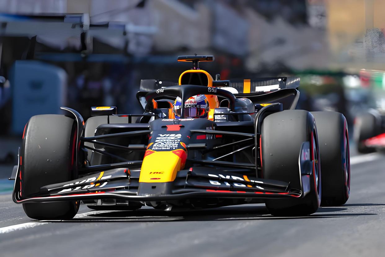 梅赛德斯完胜红牛车队,汉密尔顿惊艳四座 梅赛德斯完胜红牛车队,汉密尔顿惊艳四座