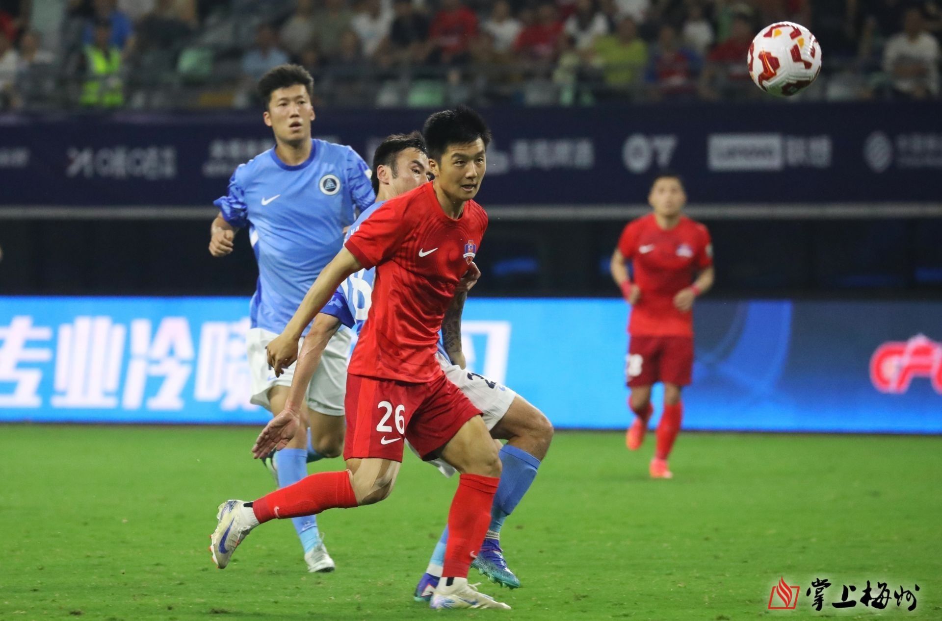 队内冲突再度爆发,球队团结力量受到考验 队内冲突再度爆发,球队团结力量受到考验