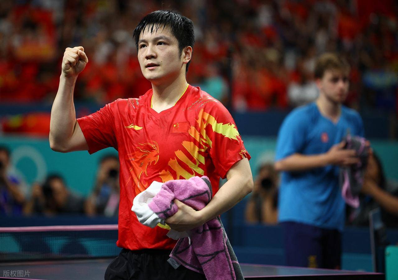 法国乒乓球队翻盘中国乒乓球队，樊振东高光表现