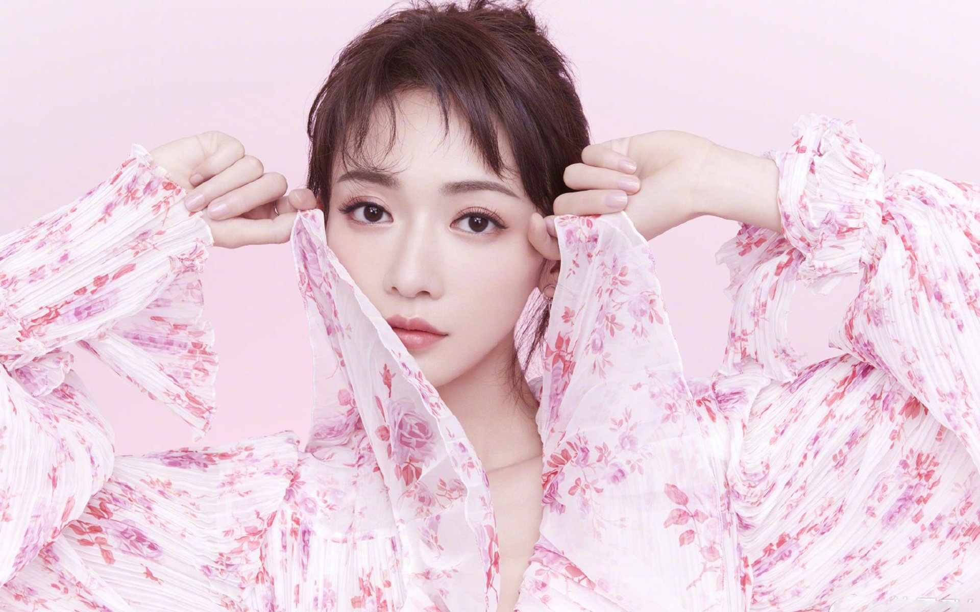 基耶萨硬仗封神！巴萨对阵AC米兰，谁是真正的大场面之王？