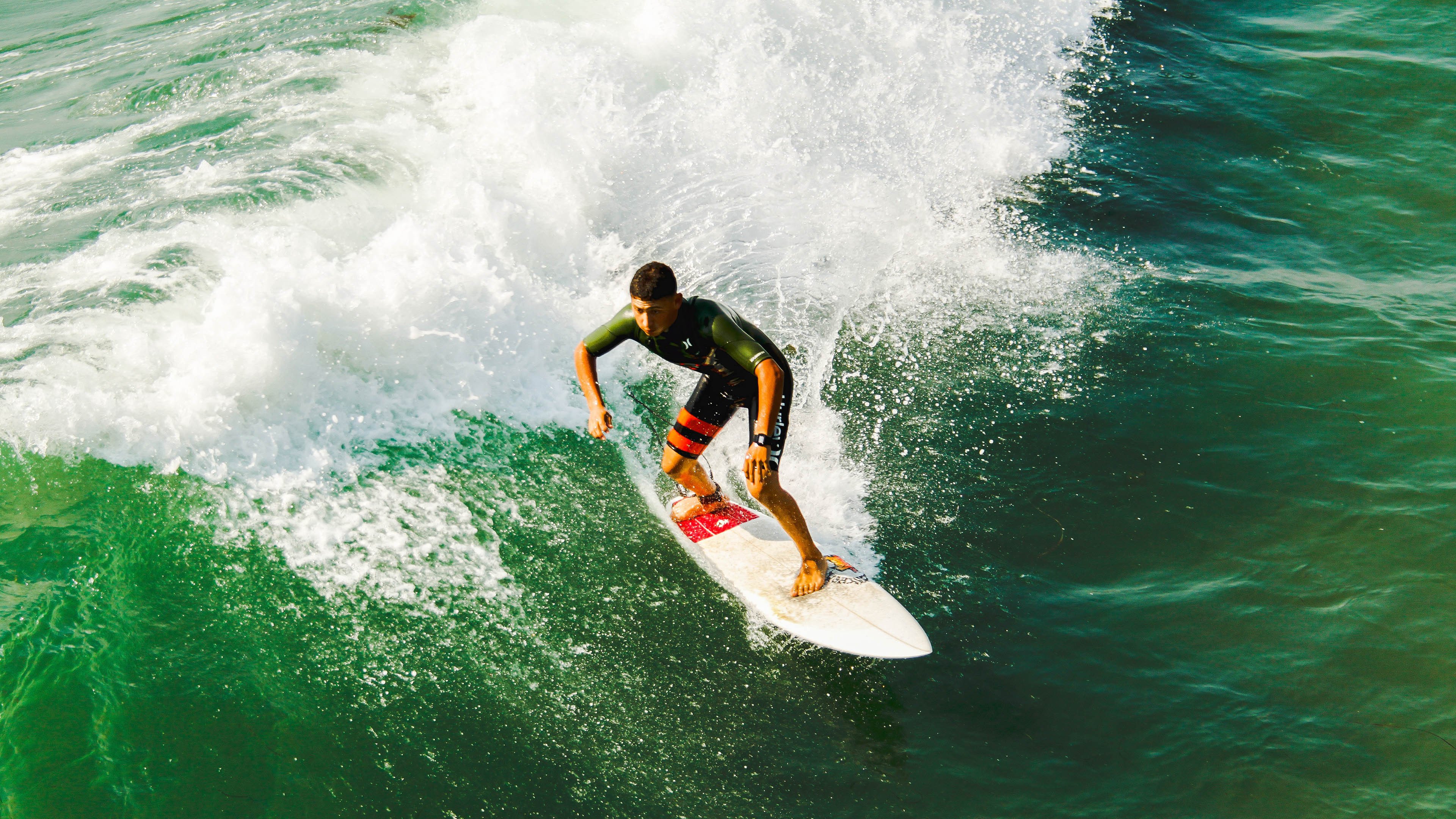 尼克斯节奏掌控马刺，布克成为关键先生，新时代的战术博弈与个人英雄主义