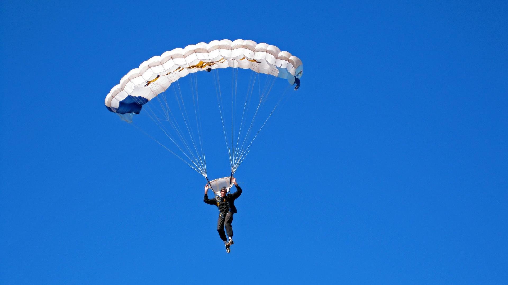 莱万一剑封喉，皇马狂胜突尼斯展露欧冠雄心